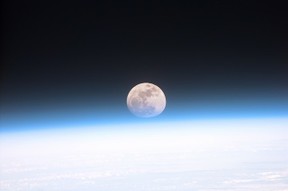 Image:  Full Moon Rising