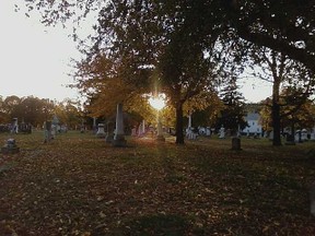 Image: Connecticut Graveyard