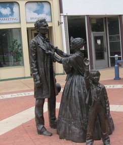 Statue in front of Lincoln-Herdon Law Office