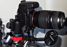 Sony Alpha A390 DSLR with Tamon 300mm Zoom fully extended