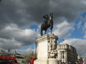 Statue to King Charles 1st